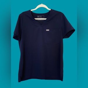 Figs Navy Scrub Set (Medium/M Petite Pants) Catarina Top and Livingston Pants